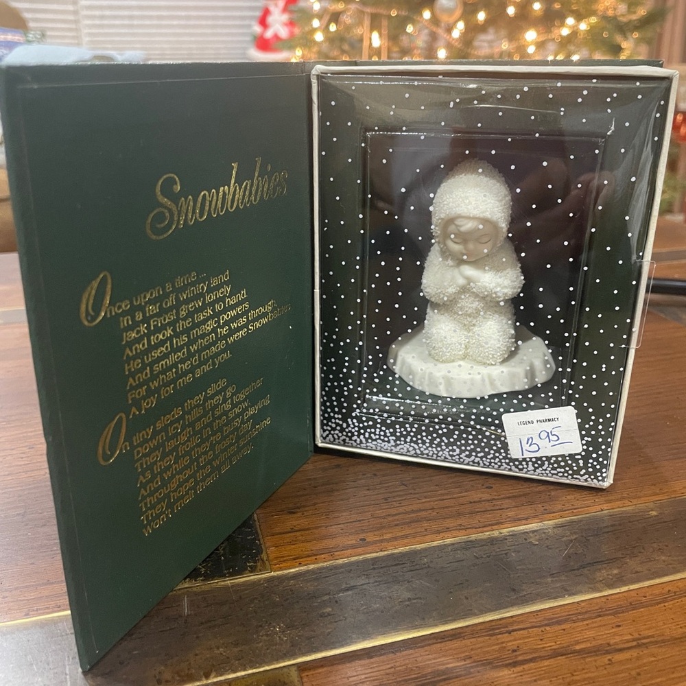 Department 56 Snowbabies - Now I lay me down to sleep.